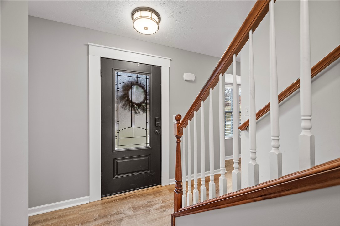 Moon/Crescent Twp, Pennsylvania 15108, United States, 4 Bedrooms Bedrooms, ,3 BathroomsBathrooms,Residential,Contingent,93651