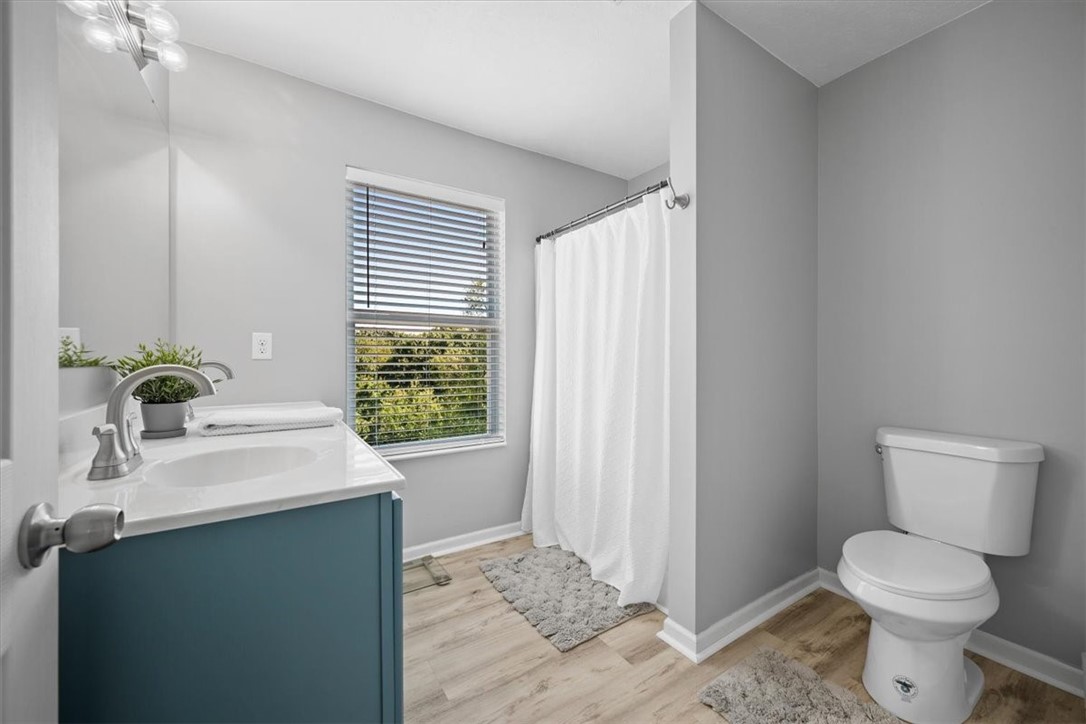 Moon/Crescent Twp, Pennsylvania 15108, United States, 4 Bedrooms Bedrooms, ,3 BathroomsBathrooms,Residential,Contingent,93651