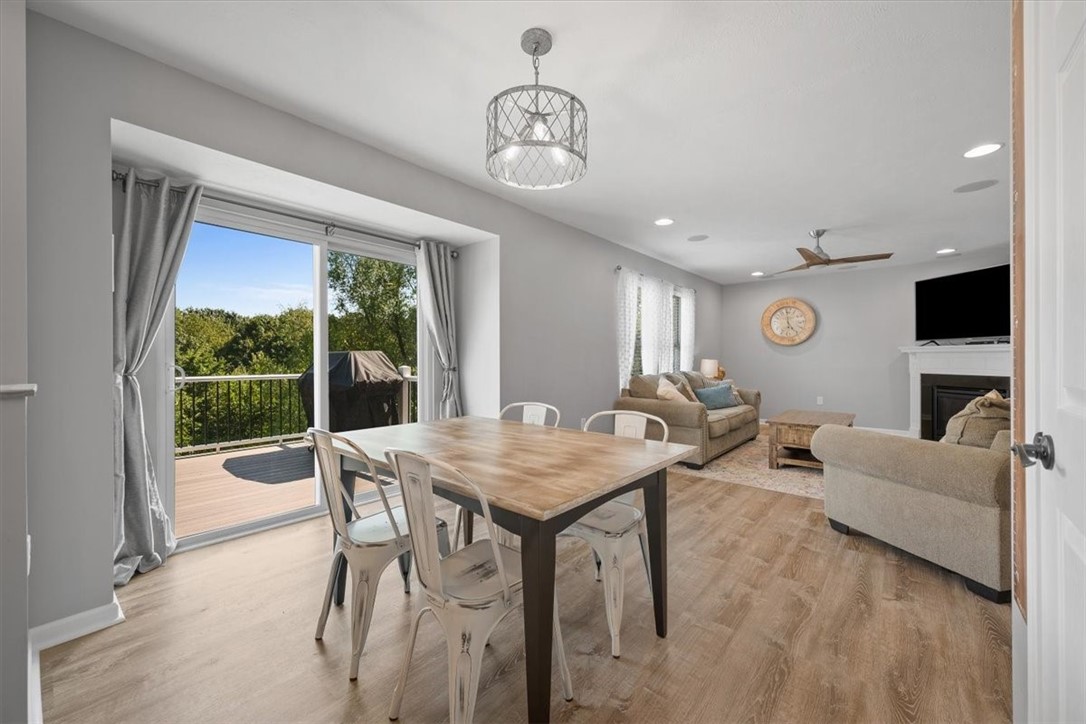 Moon/Crescent Twp, Pennsylvania 15108, United States, 4 Bedrooms Bedrooms, ,3 BathroomsBathrooms,Residential,Contingent,93651