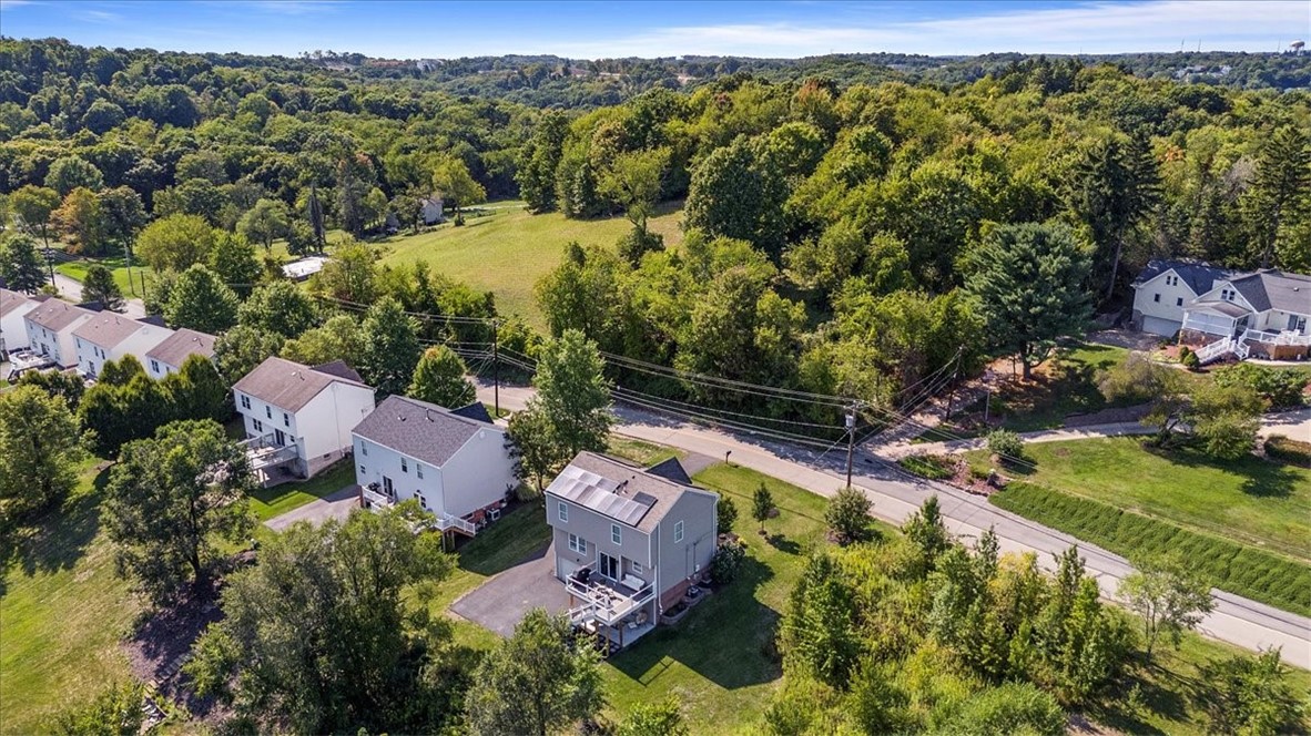 Moon/Crescent Twp, Pennsylvania 15108, United States, 4 Bedrooms Bedrooms, ,3 BathroomsBathrooms,Residential,Contingent,93651