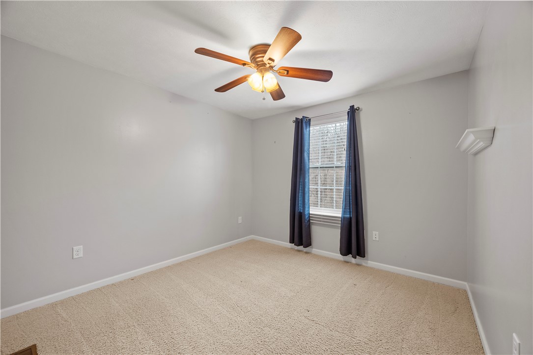 Moon/Crescent Twp, Pennsylvania 15108, United States, 4 Bedrooms Bedrooms, ,3 BathroomsBathrooms,Residential,Contingent,93651