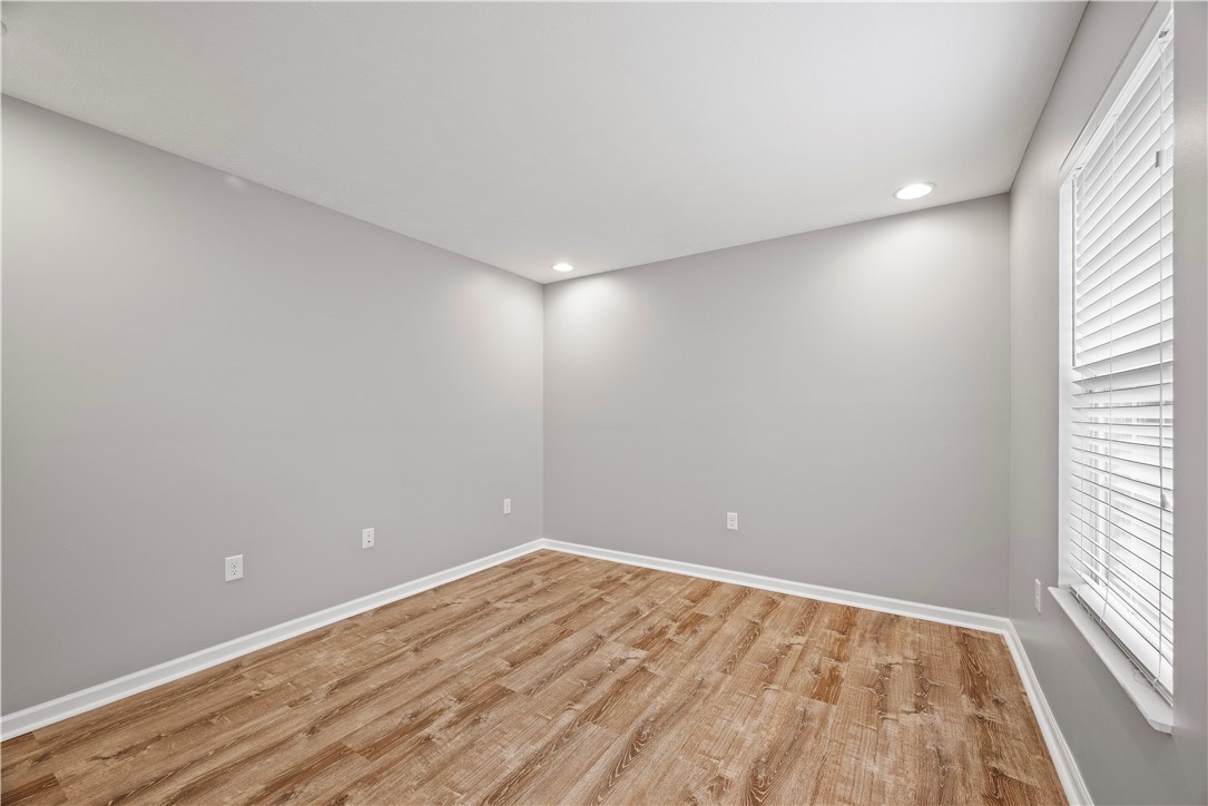 Moon/Crescent Twp, Pennsylvania 15108, United States, 4 Bedrooms Bedrooms, ,3 BathroomsBathrooms,Residential,Contingent,93651