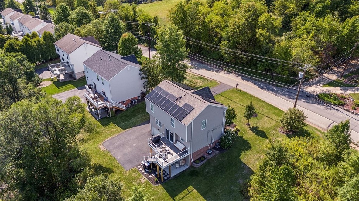 Moon/Crescent Twp, Pennsylvania 15108, United States, 4 Bedrooms Bedrooms, ,3 BathroomsBathrooms,Residential,Contingent,93651