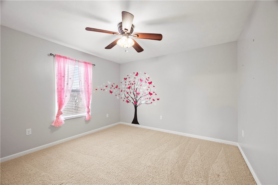 Moon/Crescent Twp, Pennsylvania 15108, United States, 4 Bedrooms Bedrooms, ,3 BathroomsBathrooms,Residential,Contingent,93651