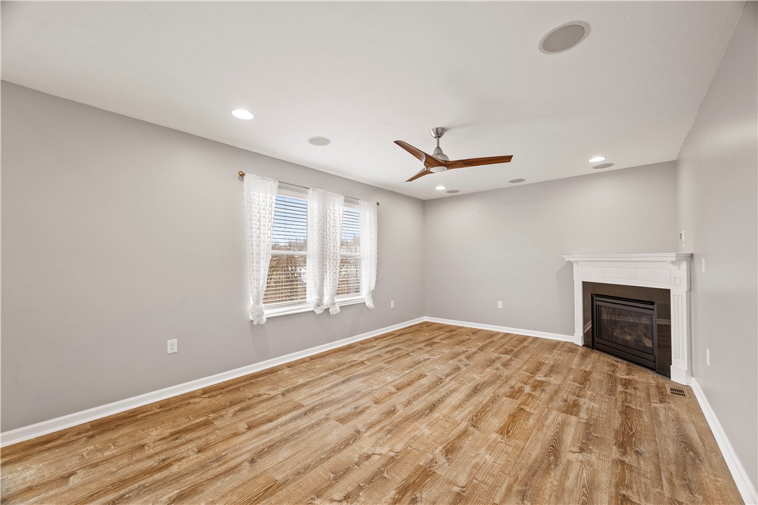 Moon/Crescent Twp, Pennsylvania 15108, United States, 4 Bedrooms Bedrooms, ,3 BathroomsBathrooms,Residential,Contingent,93651