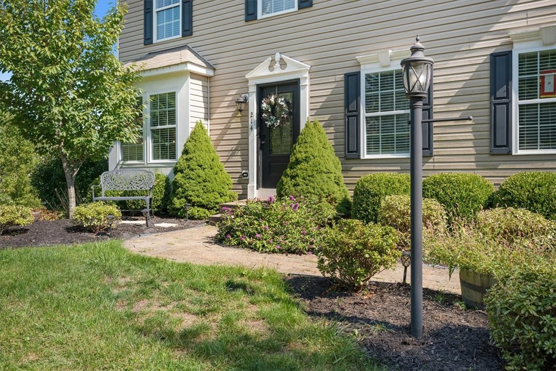 Moon/Crescent Twp, Pennsylvania 15108, United States, 4 Bedrooms Bedrooms, ,3 BathroomsBathrooms,Residential,Contingent,93651