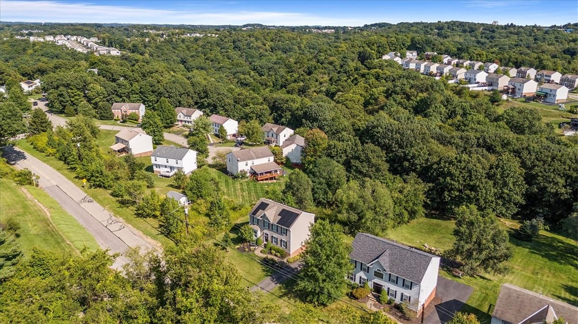 Moon/Crescent Twp, Pennsylvania 15108, United States, 4 Bedrooms Bedrooms, ,3 BathroomsBathrooms,Residential,Contingent,93651