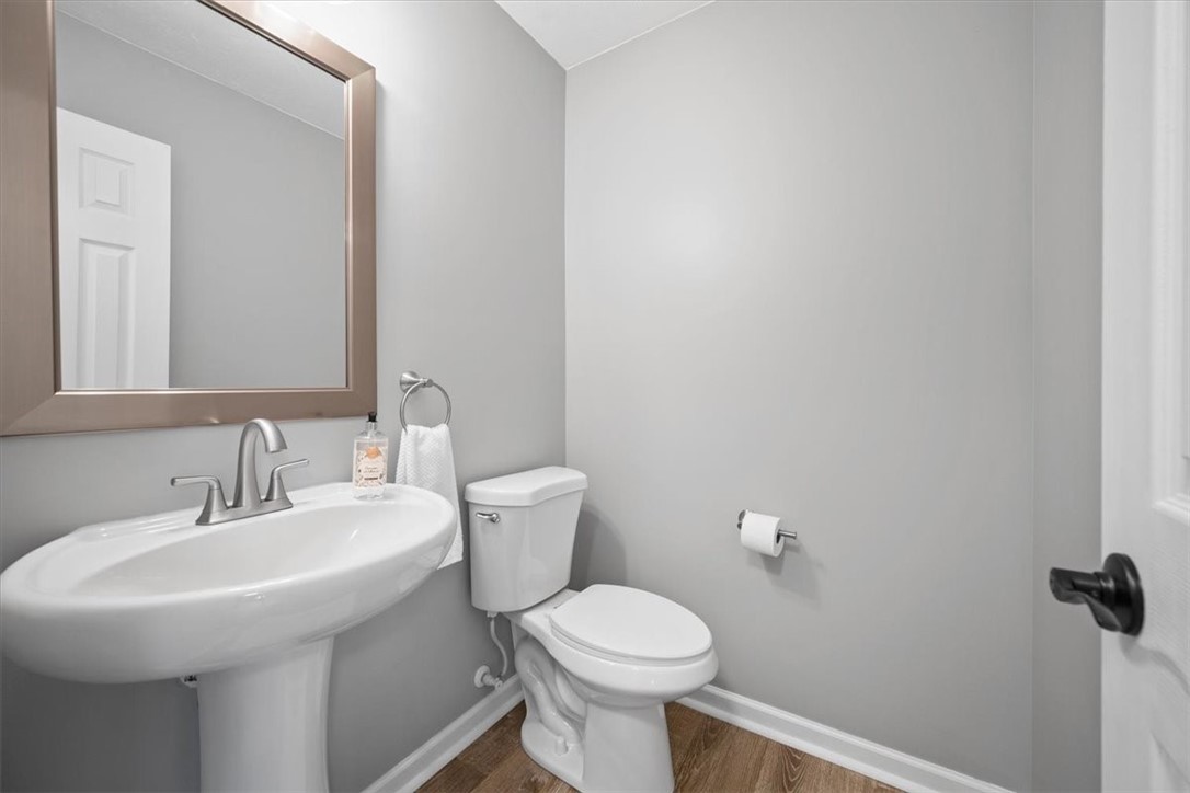 Moon/Crescent Twp, Pennsylvania 15108, United States, 4 Bedrooms Bedrooms, ,3 BathroomsBathrooms,Residential,Contingent,93651