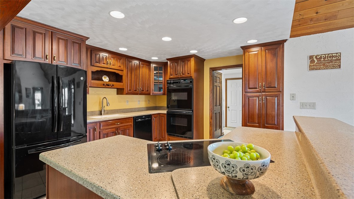 City Of But SE, Pennsylvania 16002, United States, 3 Bedrooms Bedrooms, ,3 BathroomsBathrooms,Residential,Active,157923