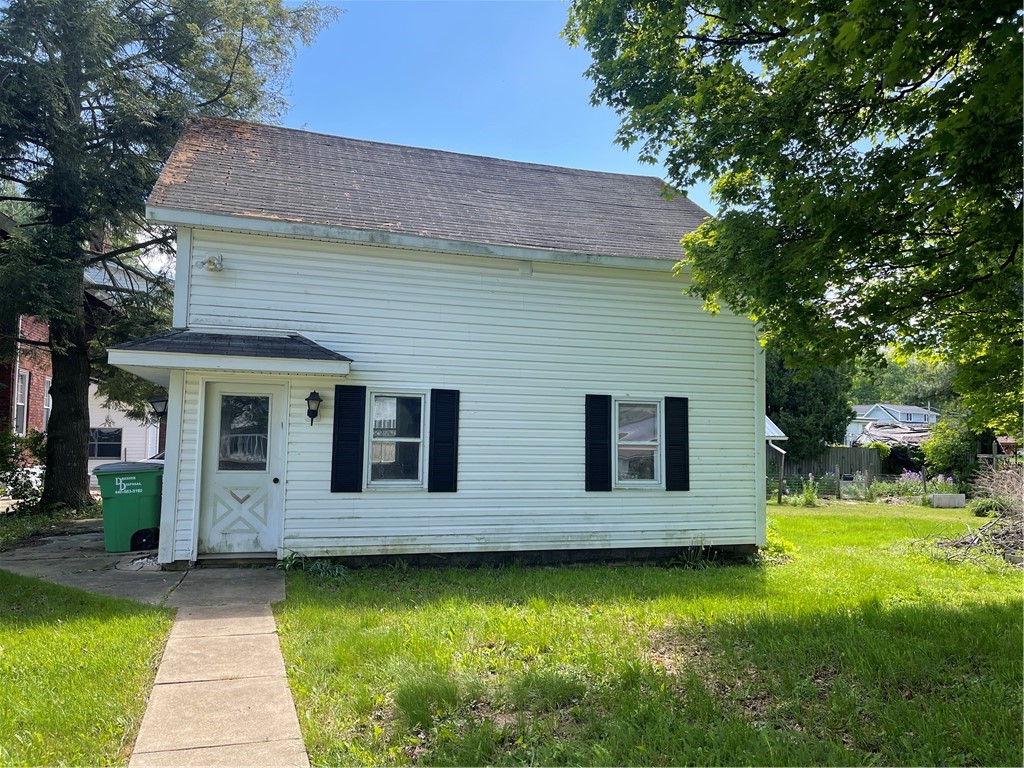 Linesville Boro, Pennsylvania 16424, United States, 4 Bedrooms Bedrooms, ,2 BathroomsBathrooms,Residential,Active,133230