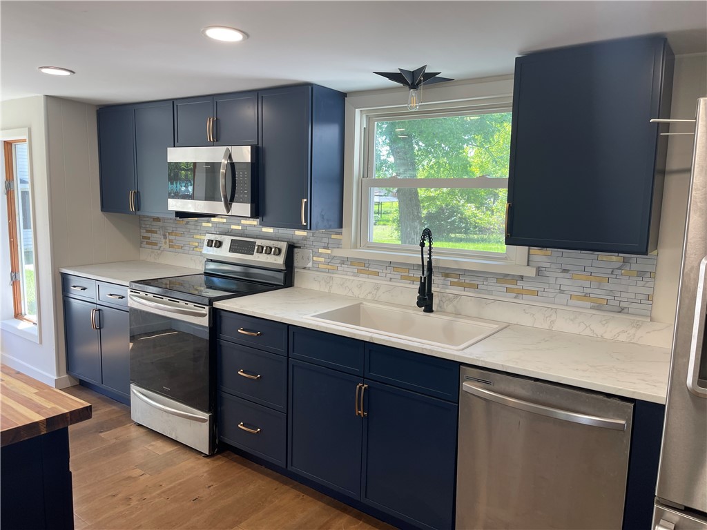 Linesville Boro, Pennsylvania 16424, United States, 4 Bedrooms Bedrooms, ,2 BathroomsBathrooms,Residential,Active,133230