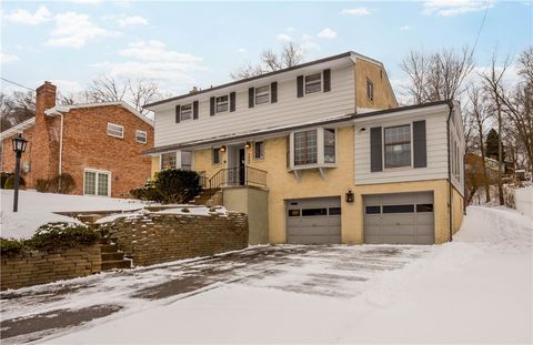 Photo of 3643 Maplevue Dr, Bethel Park, PA 15102 (MLS # 1735413)