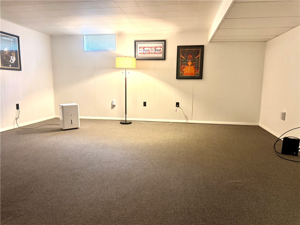 Center Twp, Pennsylvania 16001, United States, 3 Bedrooms Bedrooms, ,1 BathroomBathrooms,Residential,Active,173138