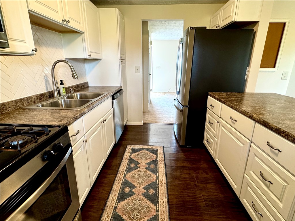 Center Twp, Pennsylvania 16001, United States, 3 Bedrooms Bedrooms, ,1 BathroomBathrooms,Residential,Active,173138