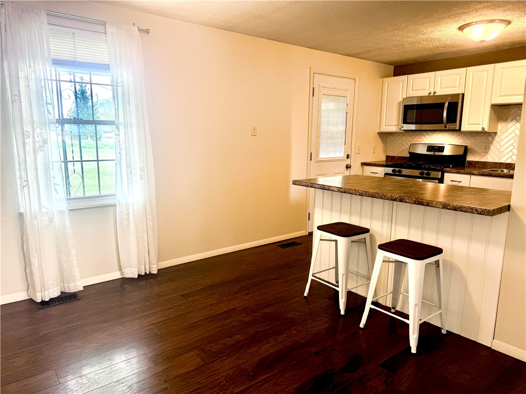 Center Twp, Pennsylvania 16001, United States, 3 Bedrooms Bedrooms, ,1 BathroomBathrooms,Residential,Active,173138