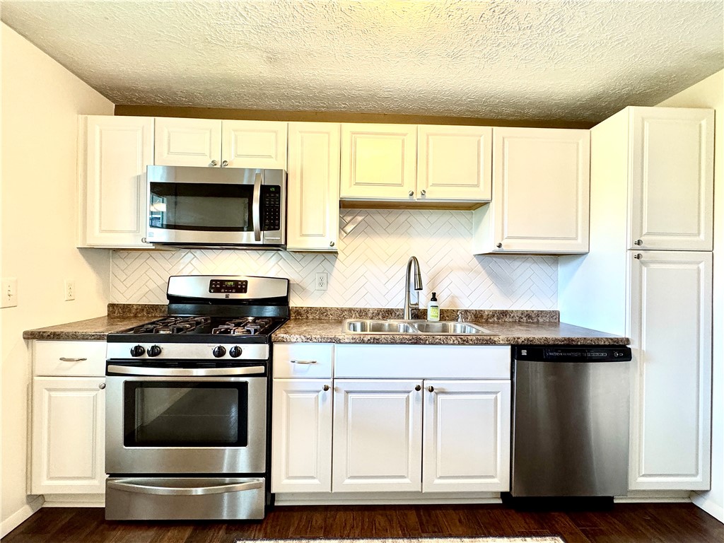 Center Twp, Pennsylvania 16001, United States, 3 Bedrooms Bedrooms, ,1 BathroomBathrooms,Residential,Active,173138