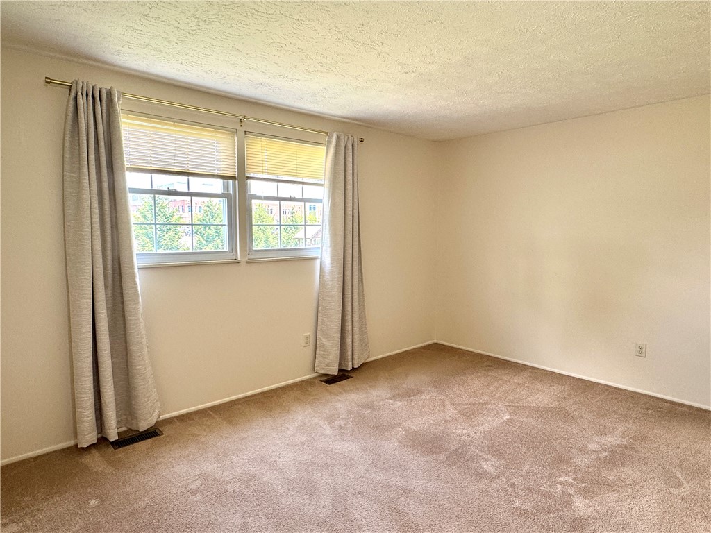 Center Twp, Pennsylvania 16001, United States, 3 Bedrooms Bedrooms, ,1 BathroomBathrooms,Residential,Active,173138