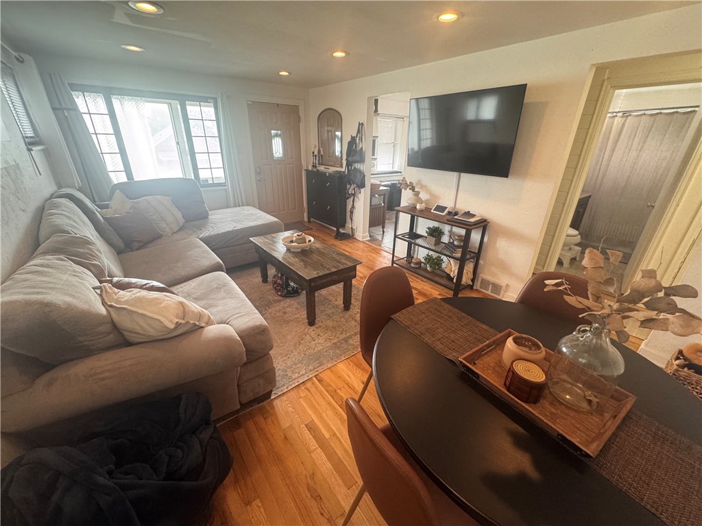 Beechview, Pennsylvania 15216, United States, 4 Bedrooms Bedrooms, ,2 BathroomsBathrooms,Residential,Active,161359