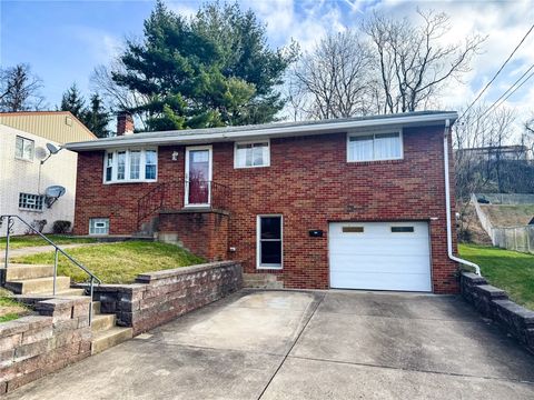 Photo of 712 Shadyside Dr, West Mifflin, PA 15122 (MLS # 1732295)