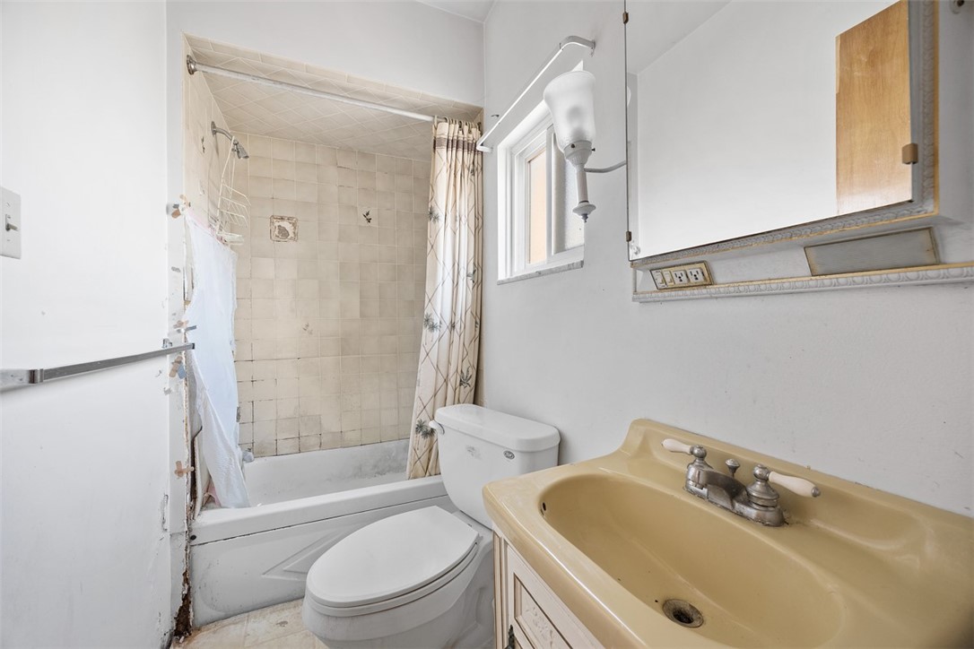 731 Chartiers St St, Bridgeville, Pennsylvania image 22