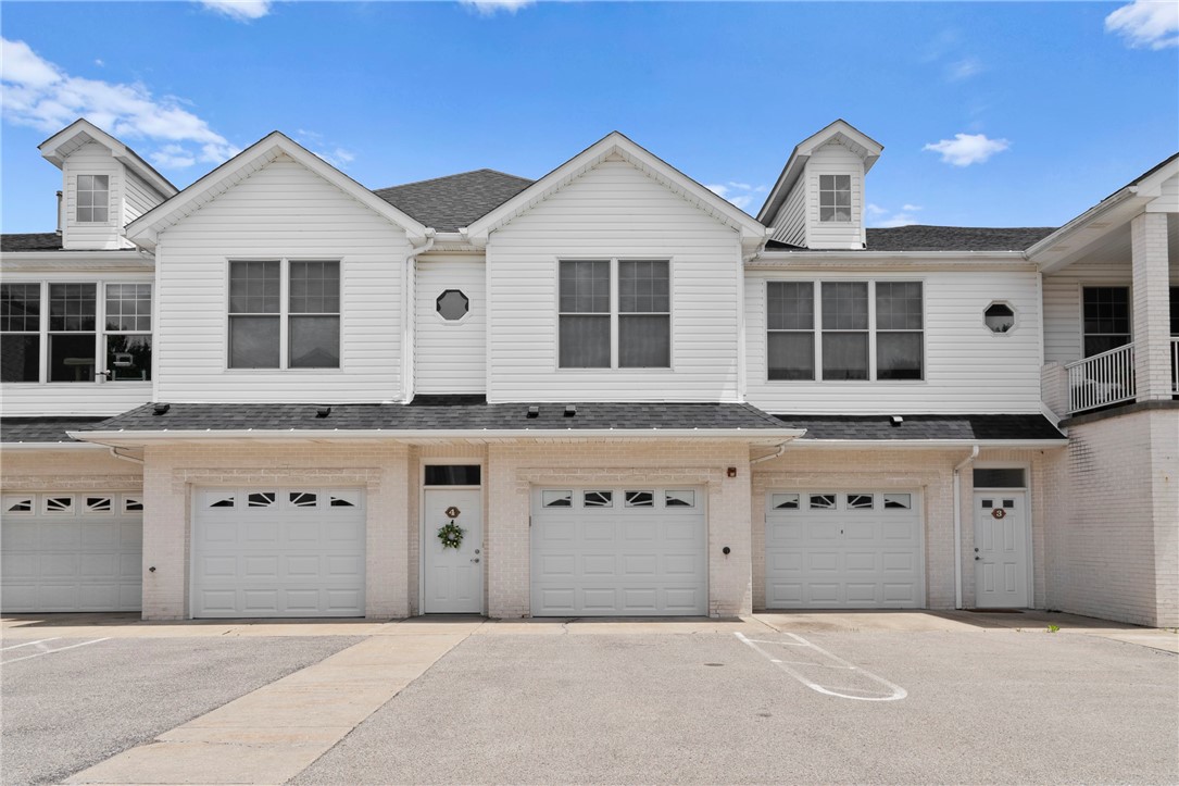 201 Adams Pointe Blvd 4