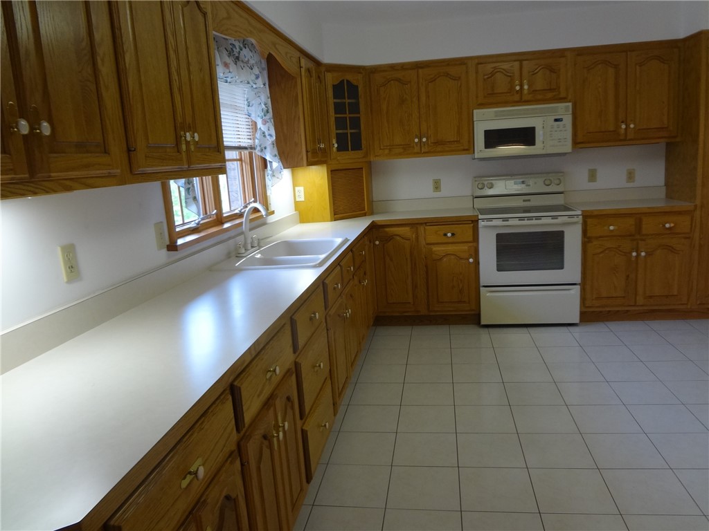 Derry Twp, Pennsylvania 15650, United States, 3 Bedrooms Bedrooms, ,3 BathroomsBathrooms,Residential,Active,136303