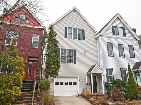 Photo of 331 Hastings St, Pittsburgh, PA 15206 (MLS # 1739826)