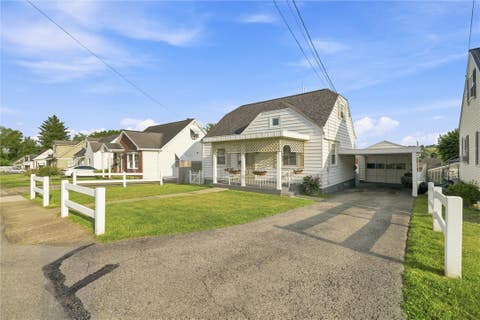 Homes For Sale - 207 Westwood Ave Ave<br/> Fayette County, Masontown, PA 15461