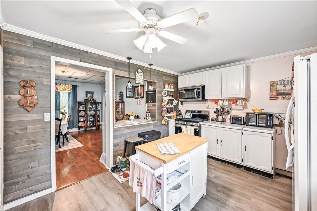 Greenville Boro, Pennsylvania 16125, United States, 4 Bedrooms Bedrooms, ,2 BathroomsBathrooms,Residential,Active,161721