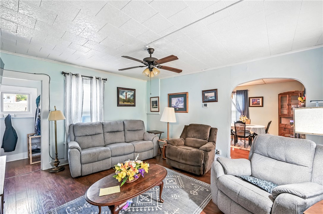 Greenville Boro, Pennsylvania 16125, United States, 4 Bedrooms Bedrooms, ,2 BathroomsBathrooms,Residential,Active,161721