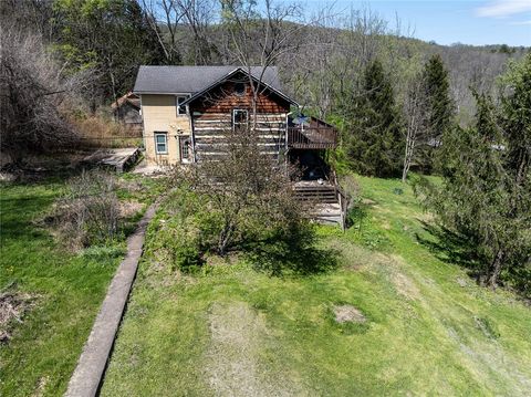 Photo of 120 Saint Paul Ln, Ligonier, PA 15658 (MLS # 1750468)