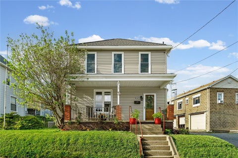 Homes For Sale - 925 Walnut St St<br/> Springdale Boro, PA 15144