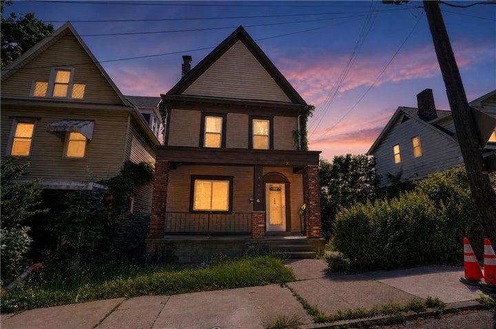 Photo 1 of 40 — 504 Stratmore St, Crafton Heights, PA 15205