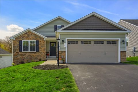 105 Touchstone Ct Harmony Boro - BUT PA 16037