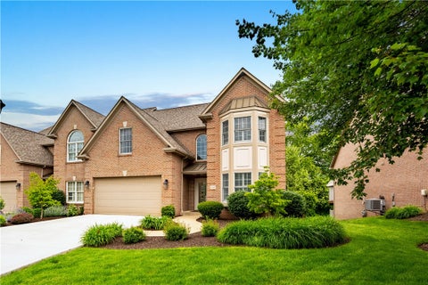 Photo of 1505 Staunton Dr, Coraopolis, PA 15108 (MLS # 1759831)