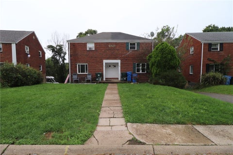 Townhouse For Sale - 1555 Bevan Rd Rd<br/> Whitehall, PA 15227
