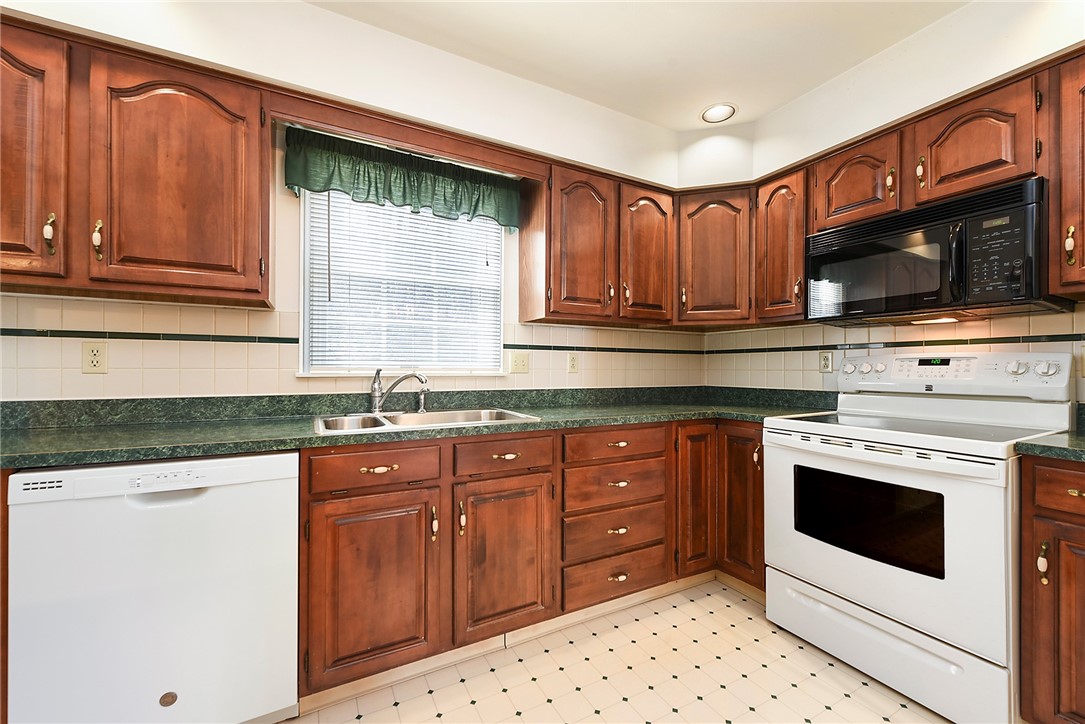 329 Karen Ct Ct, Monroeville, Pennsylvania image 12