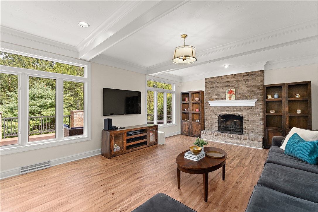 Marshall, Pennsylvania 15090, United States, 4 Bedrooms Bedrooms, ,5 BathroomsBathrooms,Residential,Contingent,203202