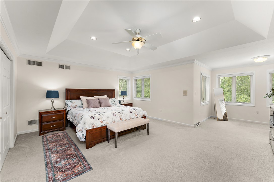 Marshall, Pennsylvania 15090, United States, 4 Bedrooms Bedrooms, ,5 BathroomsBathrooms,Residential,Contingent,203202