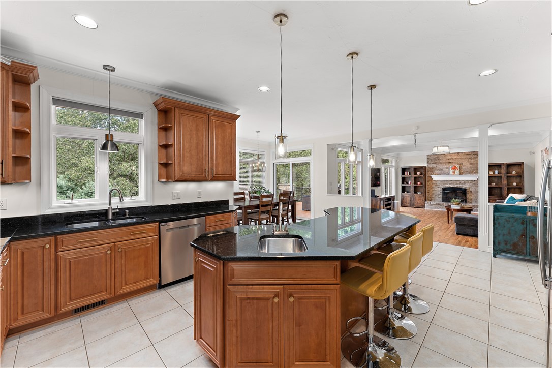 Marshall, Pennsylvania 15090, United States, 4 Bedrooms Bedrooms, ,5 BathroomsBathrooms,Residential,Contingent,203202