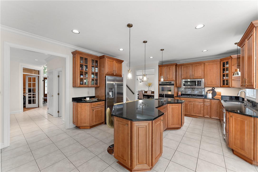 Marshall, Pennsylvania 15090, United States, 4 Bedrooms Bedrooms, ,5 BathroomsBathrooms,Residential,Contingent,203202