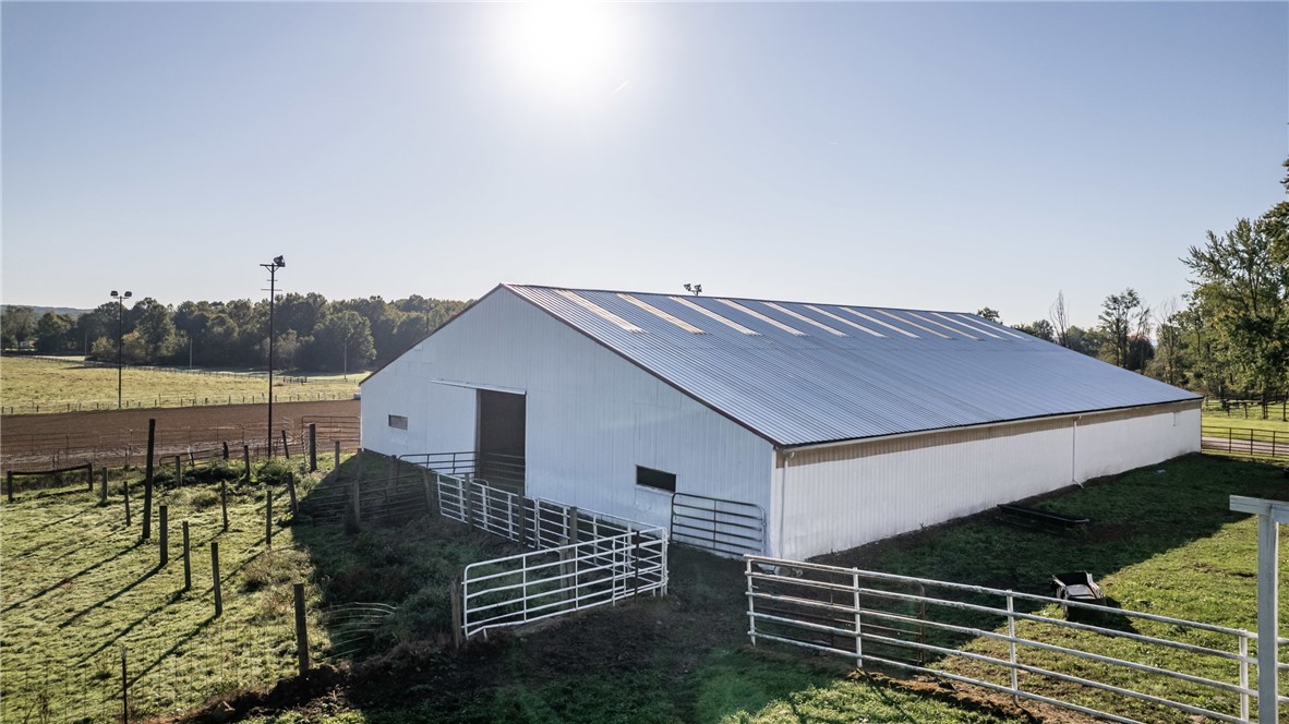 Delaware Twp, Pennsylvania 16125, United States, 3 Bedrooms Bedrooms, ,2 BathroomsBathrooms,Residential,Contingent,38695