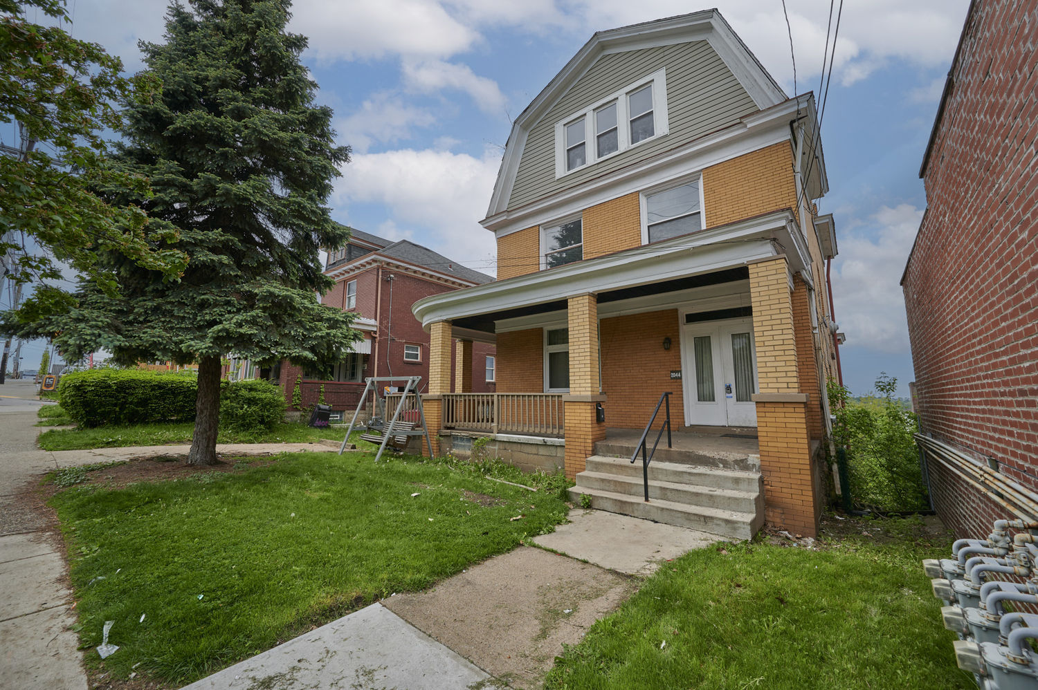2044 Brownsville Road