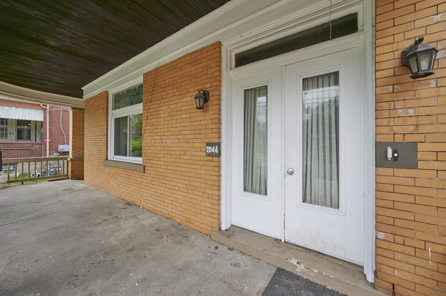 2044 Brownsville Road
