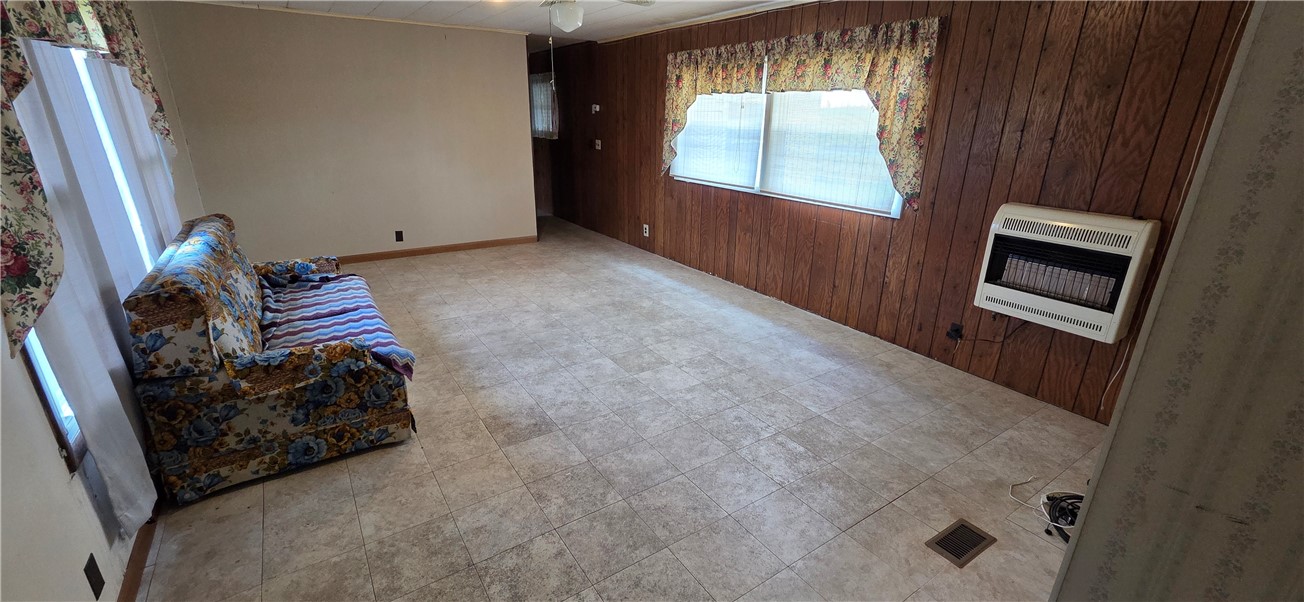 581 E Bakersville Edie Rd