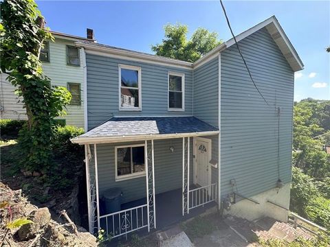 Photo of 417 Lawn St, Pittsburgh, PA 15213 (MLS # 1737174)