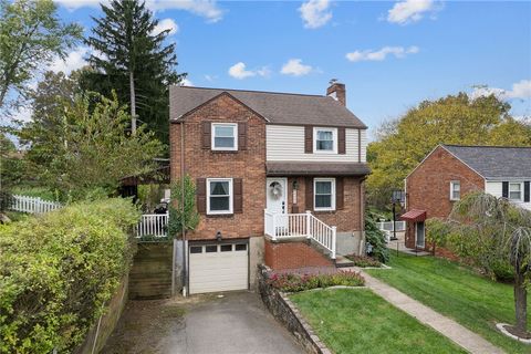 Photo of 4404 Mckee Dr, Pittsburgh, PA 15236 (MLS # 1725918)