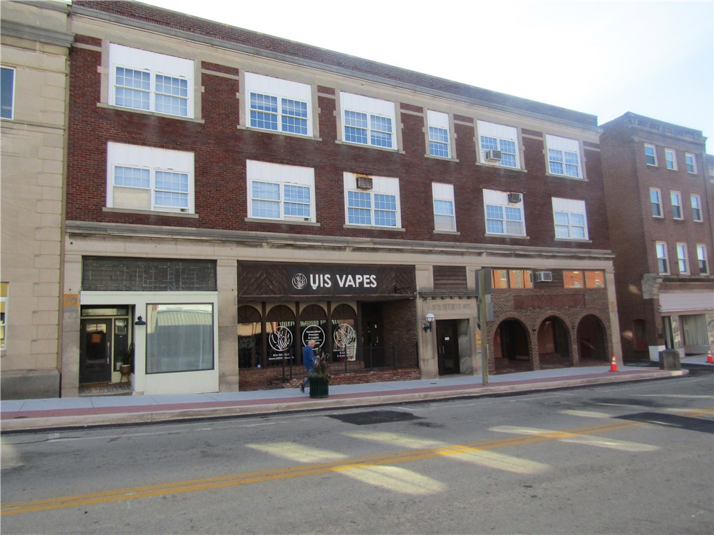 Photo 1 of 13 — 124 N Center Ave, Somerset Boro, PA 15501
