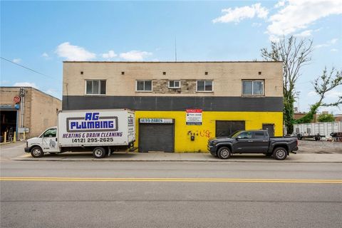 Photo of 6564 Frankstown Ave, Pittsburgh, PA 15206 (MLS # 1762490)