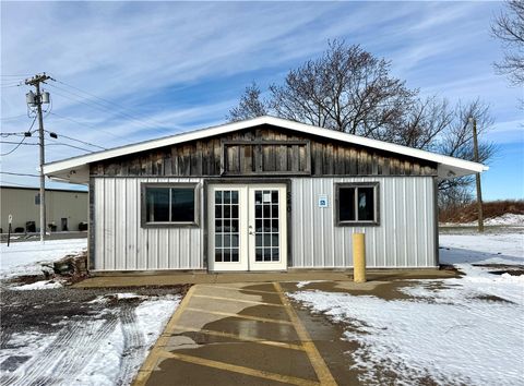 Photo of 540 Evans City Rd, Butler, PA 16001 (MLS # 1738054)